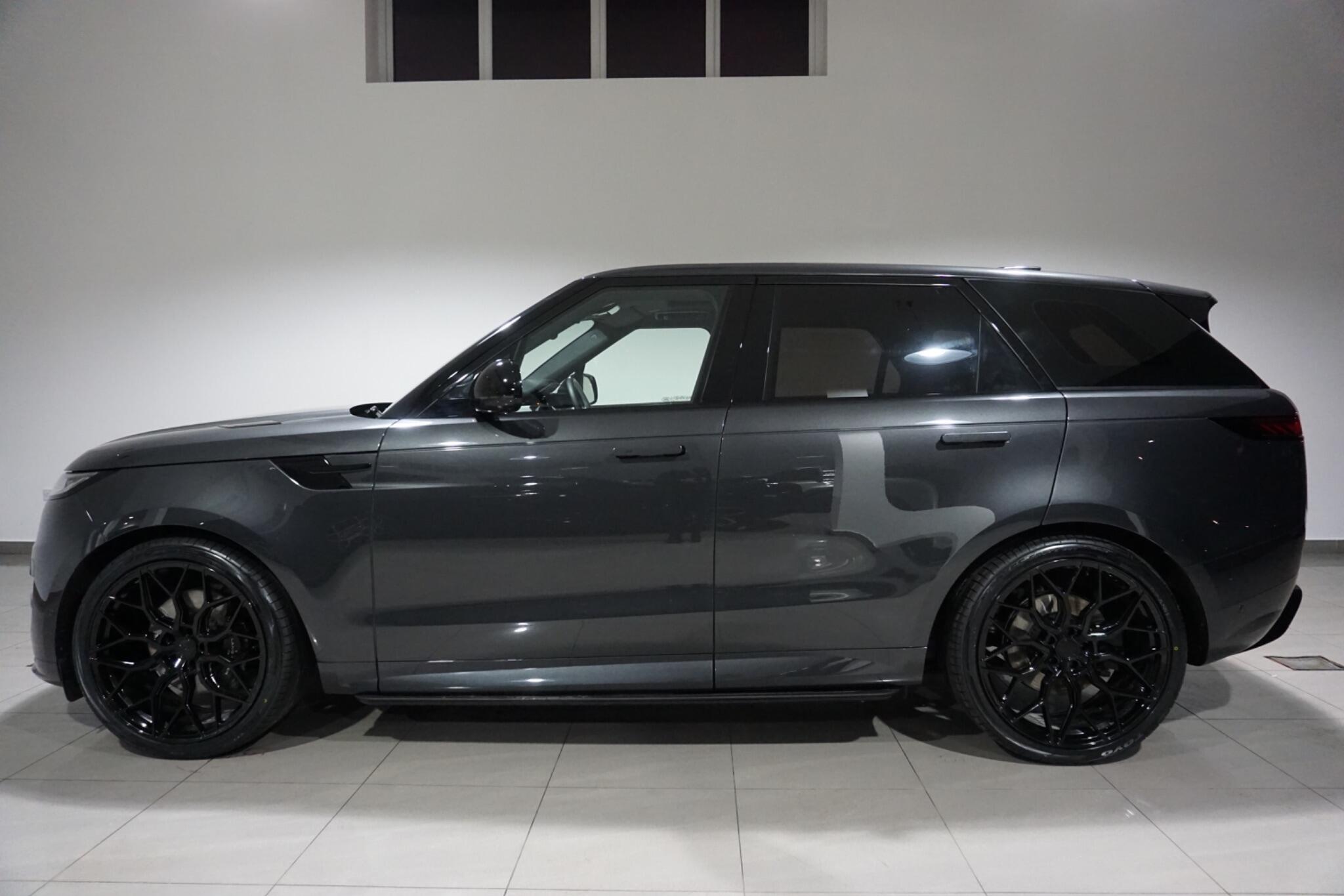 Land Rover Range Rover Sport 3.0 D300 MHEV Dynamic SE SUV 5dr Diesel Auto 4WD Euro 6 (s/s) (300 ps)